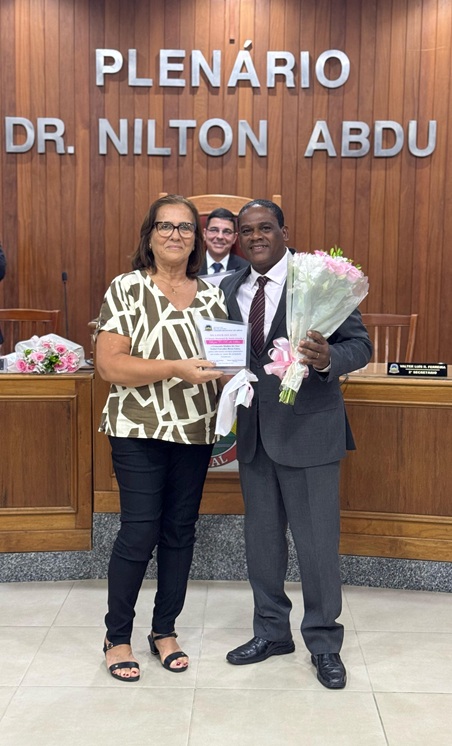 Luzia Cristina Ramos da Silva homenageada pelo Vereador Valter Luís