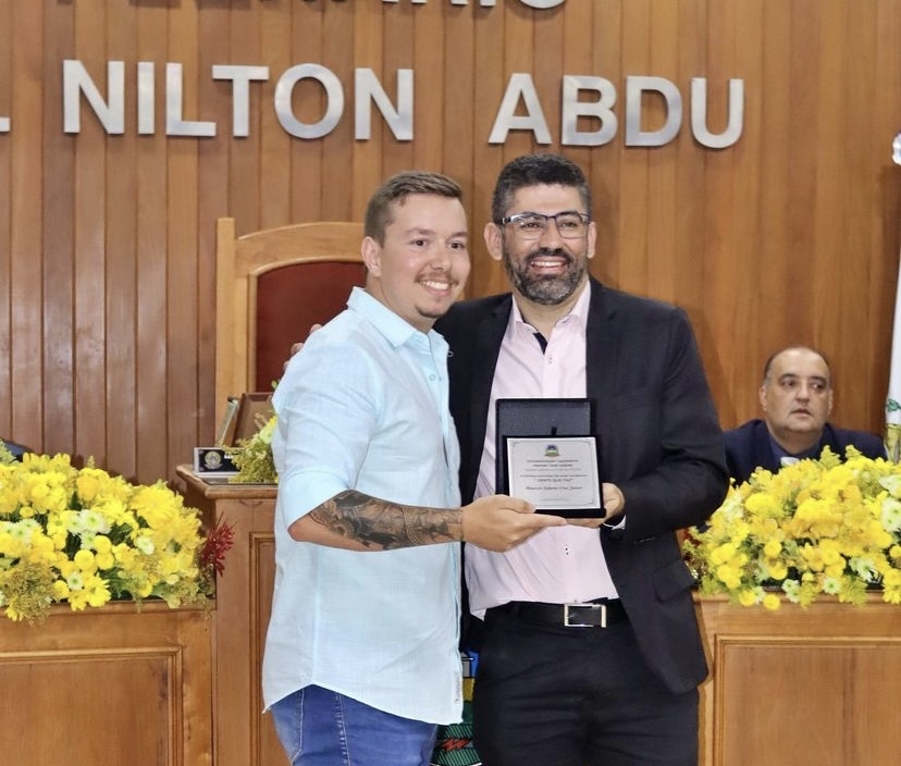 Vereador Samuel Sanseverino e homenageado Maurício Júnior