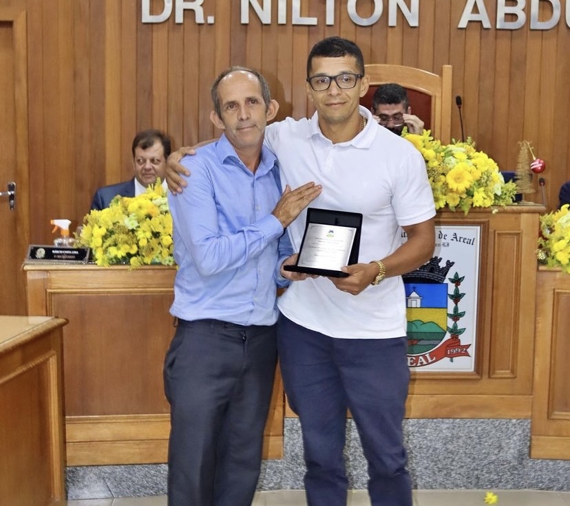 Vereador Santana da Verdura e homenageado Denis Geovane 