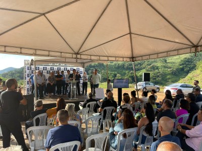 Vereadores participam de lançamento da pedra fundamental do Parque Industrial Arlindo Alves de Freitas