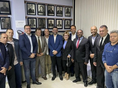 Câmara de Areal inaugura Quadro na Galeria de Honra do Ex-presidente Samuel Sanseverino