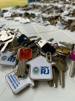 Casas do Conjunto Habitacional Carmen Portinho são entregues em Areal 