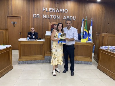 Adriane Vieira recebe a Honrosa Moção de Aplausos do Vereador Dedeu Silva