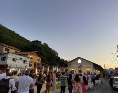 Praça e Anfiteatro Alberto Abdu são inaugurados em Areal 