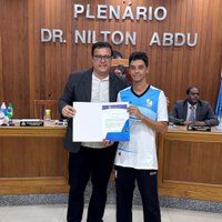 Arealense Rafael Silva recebe moção de aplausos na Câmara de Areal.