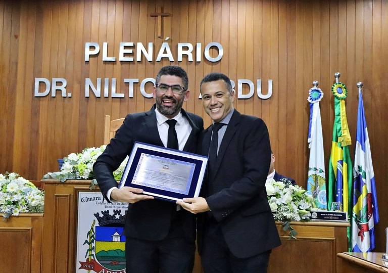 Câmara de Areal realiza entrega de Título de Cidadão Arealense