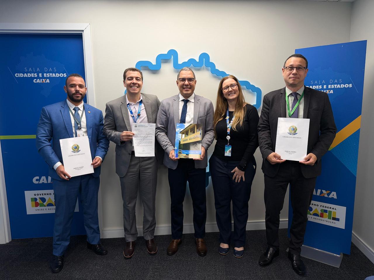 Demandas de Areal são apresentadas em Brasília por Felipinho Barros