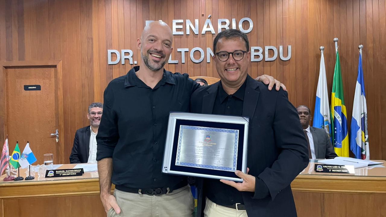 Kadu Bagio recebe o título de cidadão Arealense