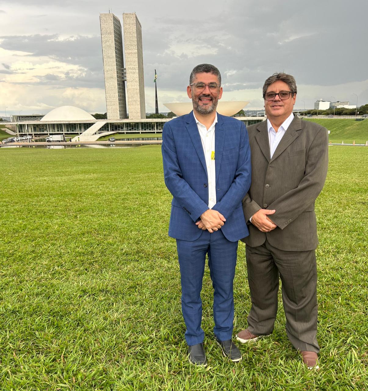 Samuel Sanseverino articula recursos e apresenta demandas de Areal em Brasília