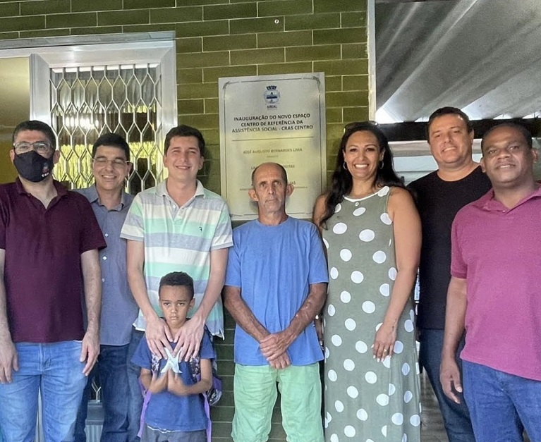Vereadores participam da inauguração do Cras Centro