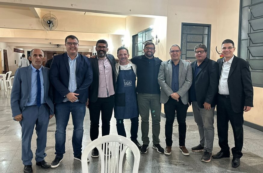 Vereadores participam de formatura do 1º Curso de Garçom.